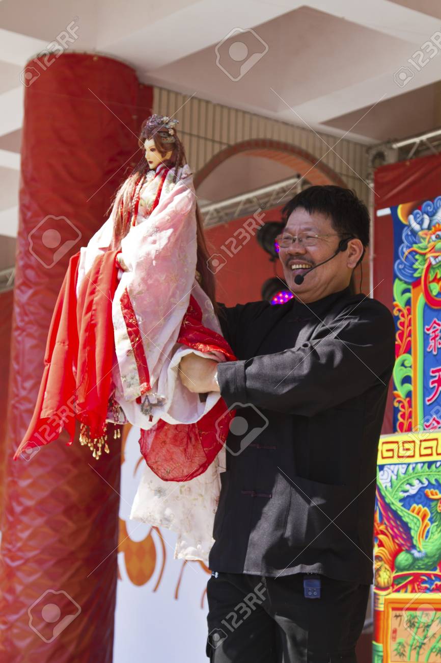 chinese hand puppets