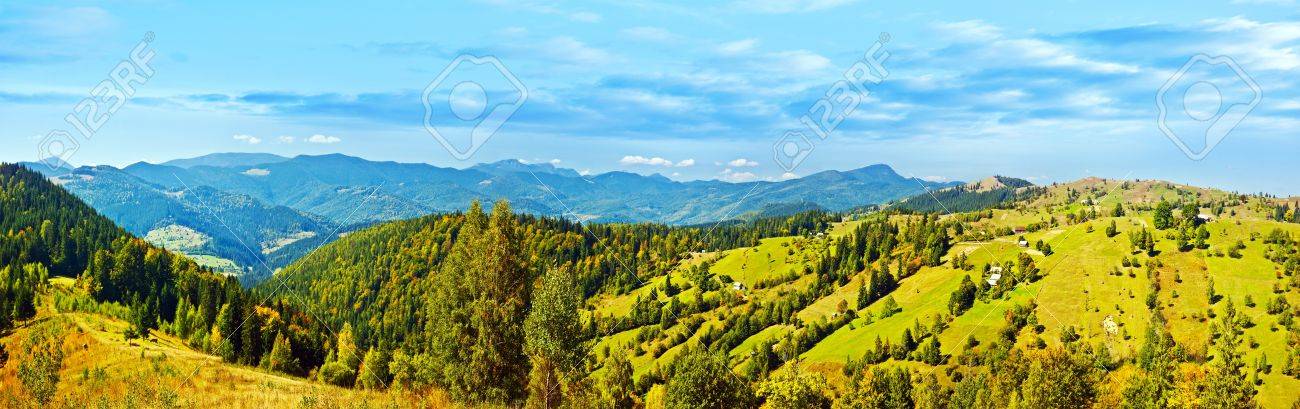 Panorama Berge Landschaft Schone Sommer Panorama Grune Hochland Landliche Landschaft Natur Banner Europaisches Dorf Weitwinkel Von Malerischer Natur Ost Europa Land Reisen Lizenzfreie Fotos Bilder Und Stock Fotografie Image