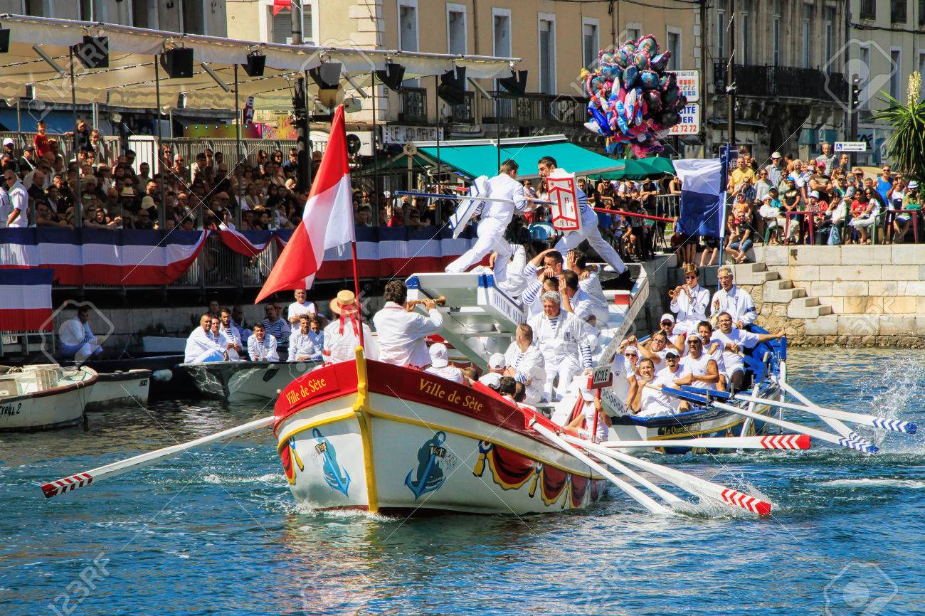 Sete France August 23 14 Water Jousting Performance During Stock Photo Picture And Royalty Free Image Image