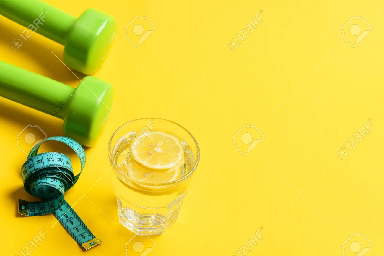 Schlankes Zitronenwasser