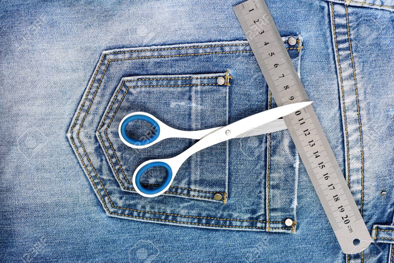 jeans with design on back pocket