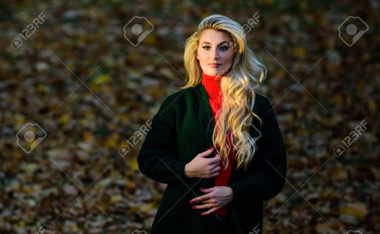 Autumn Hair Care Important To Avoid Dry Frizzy Hairstyle Girl