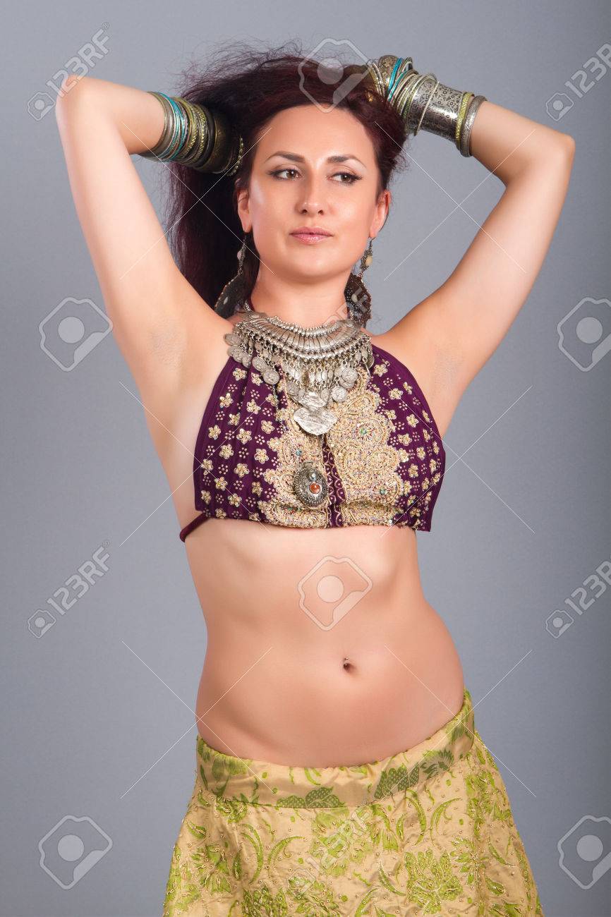 Sexy Hot Oriental Belly Dance Video