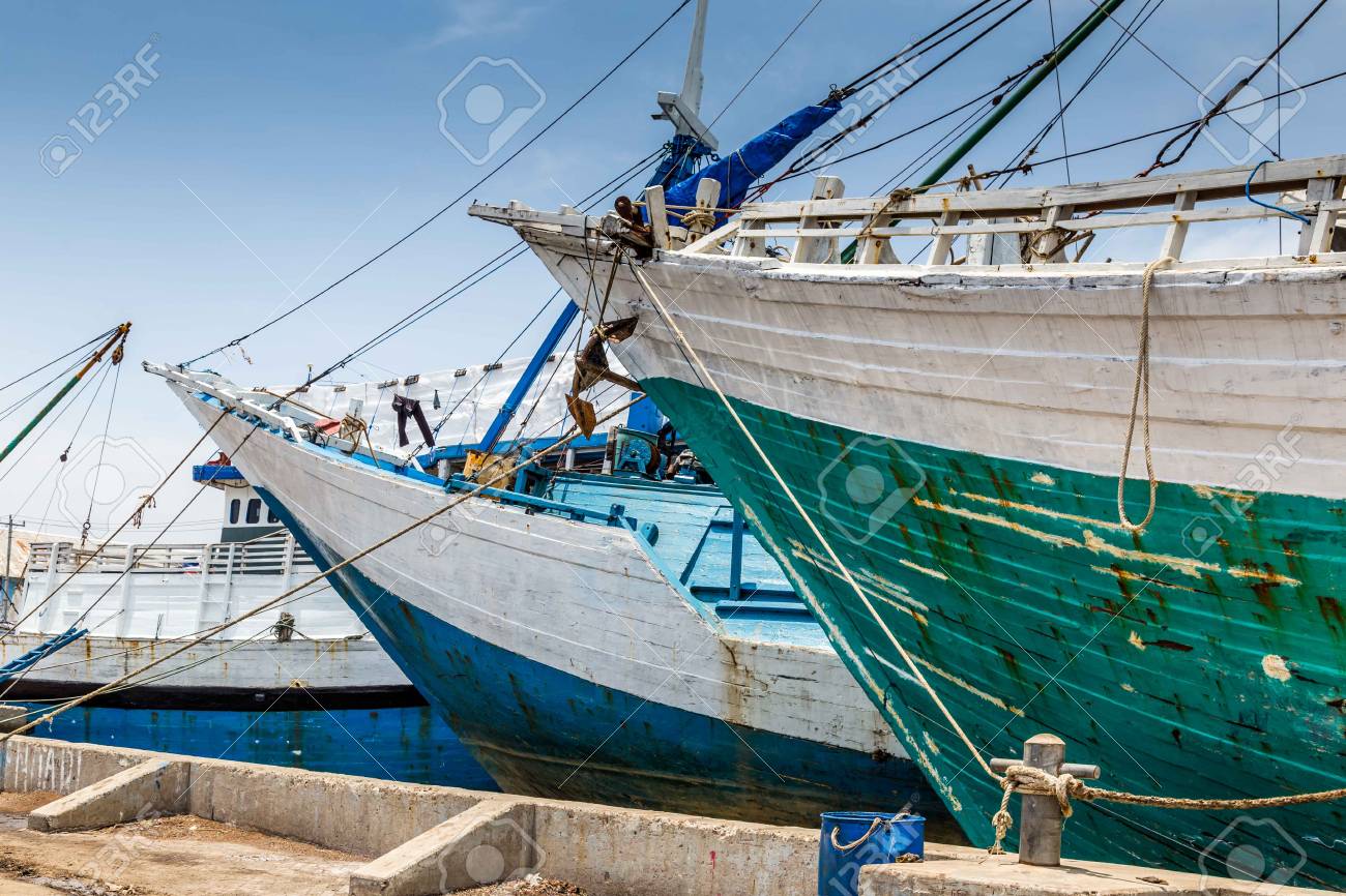 インドネシア スマランの古いオランダ港の古い船 の写真素材 画像素材 Image