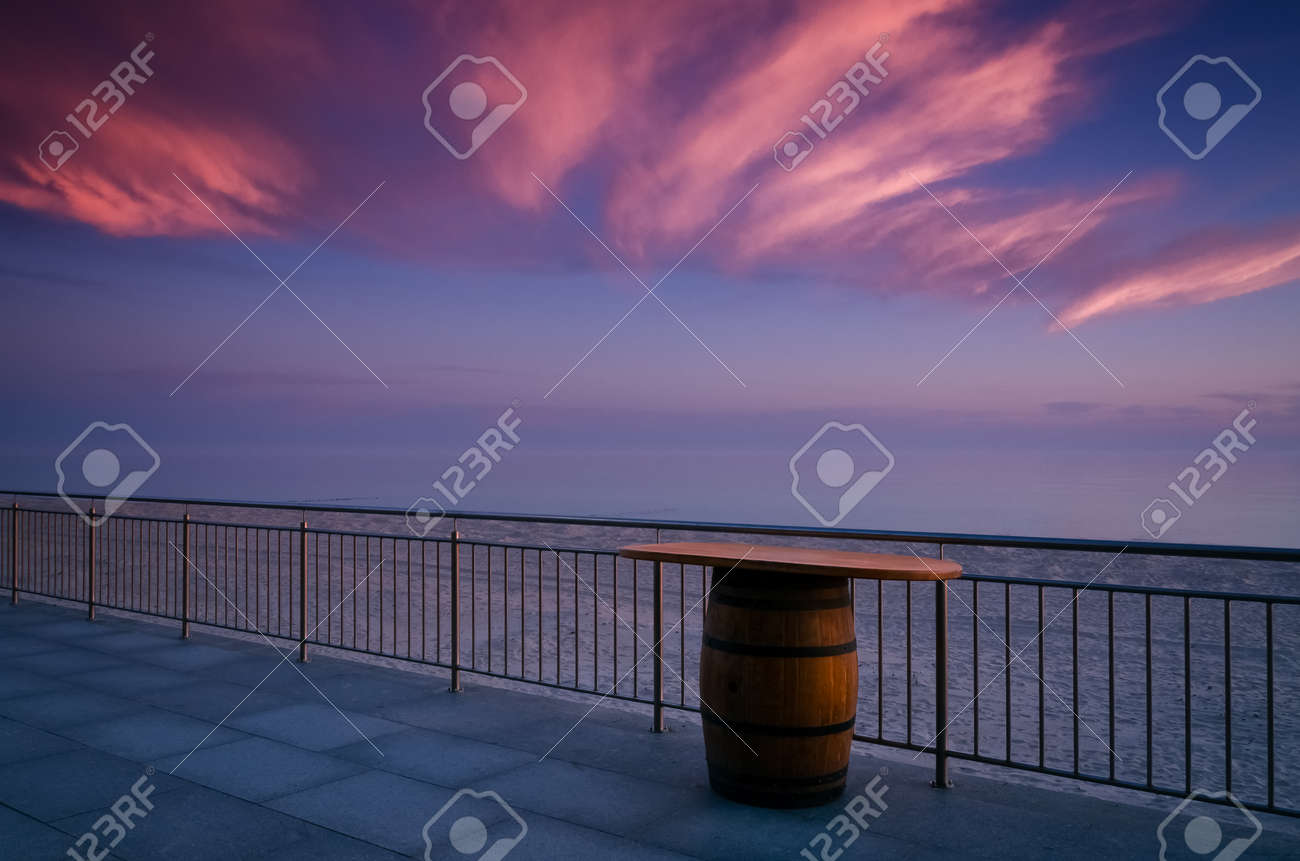 SUNRISE OVER THE SEA - Morning on the seashore - 169540995 SUNRISE OVER THE SEA - Morning on the seashore - 169540995