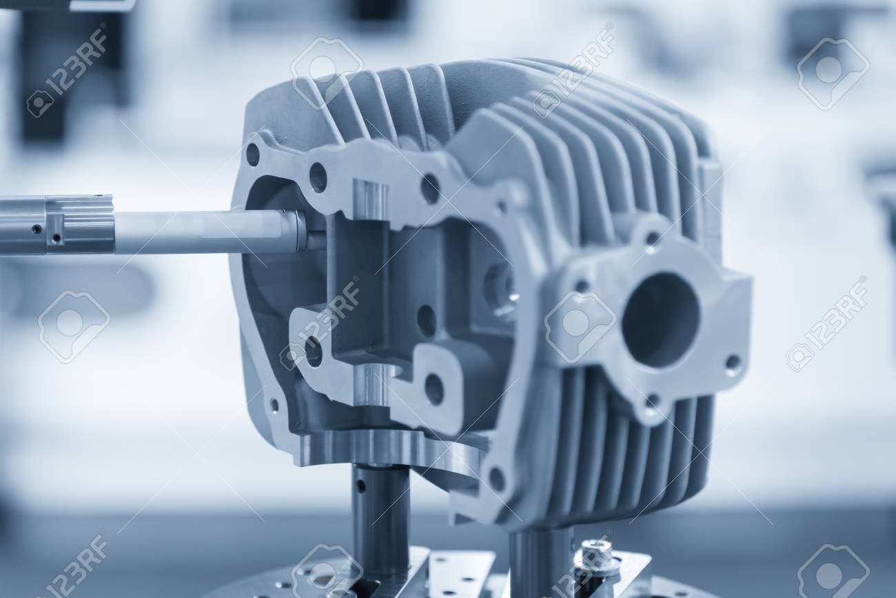 the cmm machine measure the aluminium cylinder block the quality cmm machine