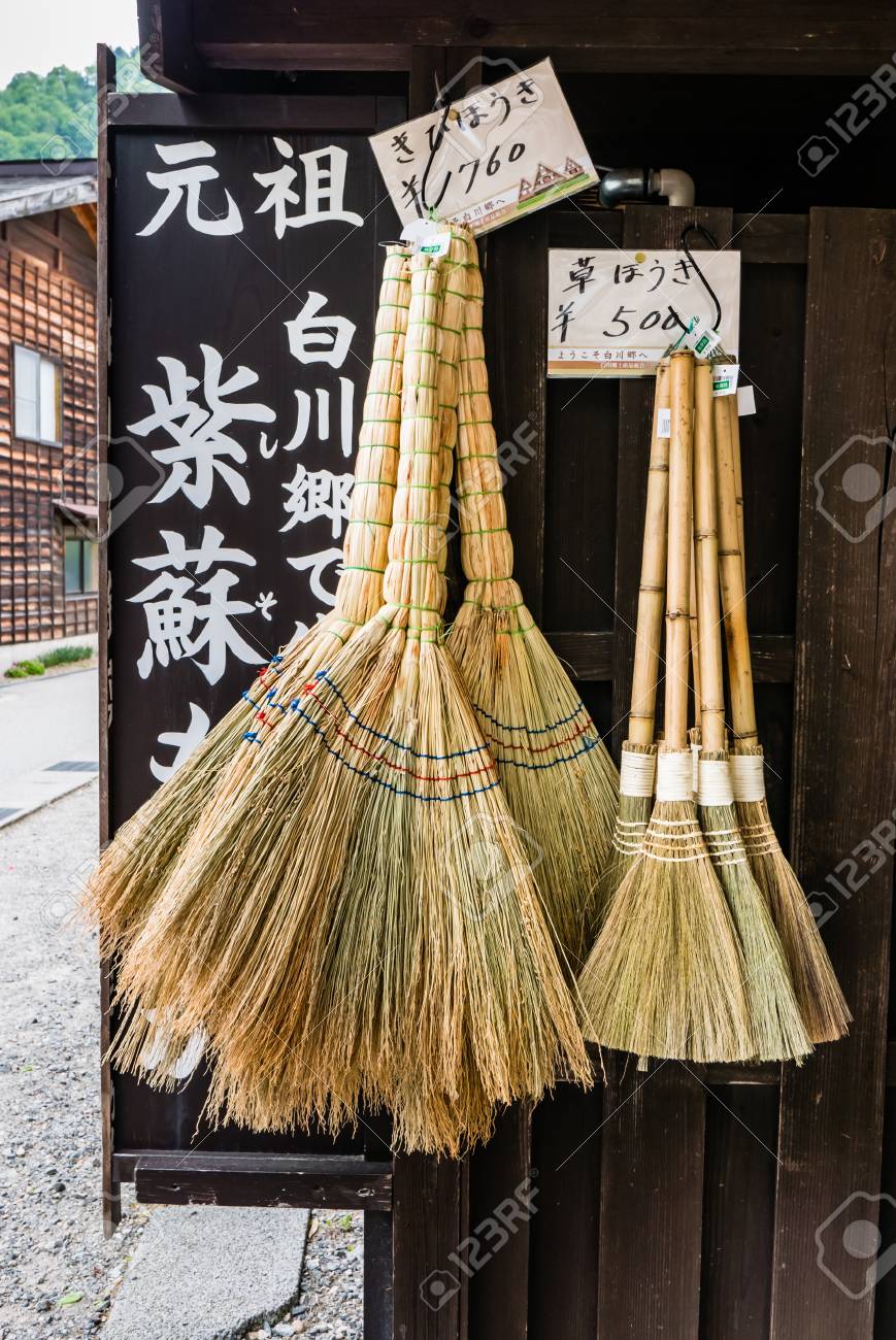 白川郷さん専用 杖を持って白川郷に行ってきたよ〜 合掌造りの住宅は階段が急で