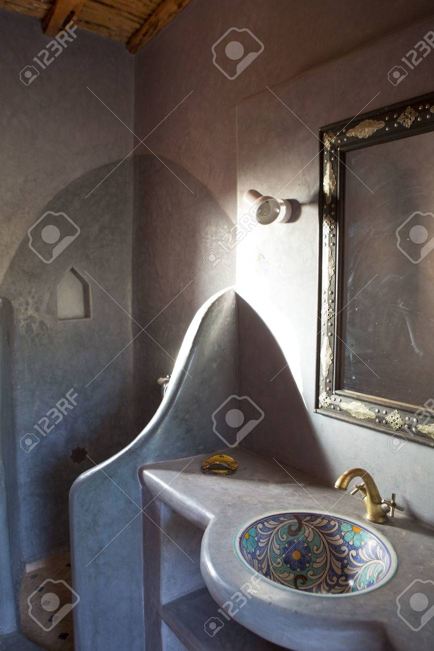 Spa D\'inspiration Marocaine, Et Salle De Bains Au Maroc. Vue De L ... Spa D\'inspiration Marocaine, Et Salle De Bains Au Maroc. Vue De L ...