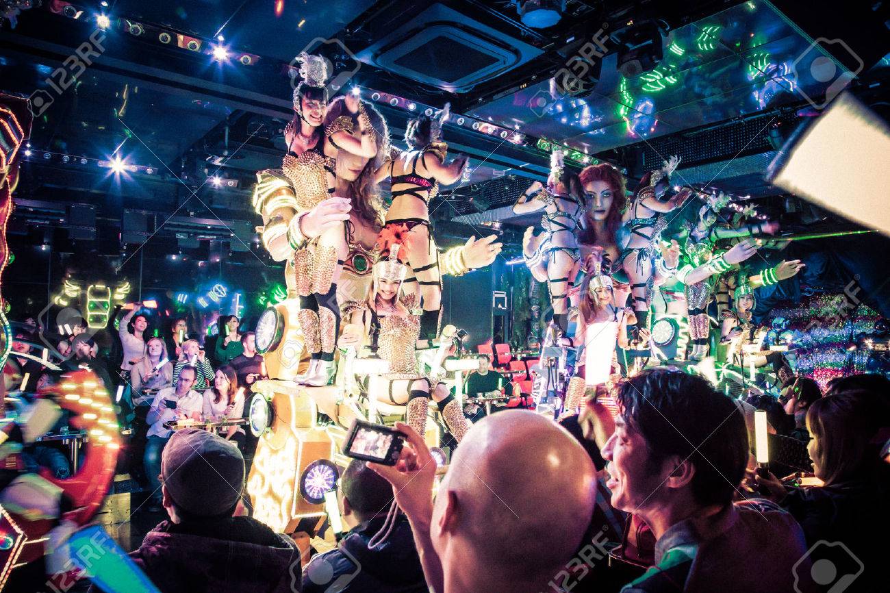 東京日本のロボット レストラン の写真素材 画像素材 Image