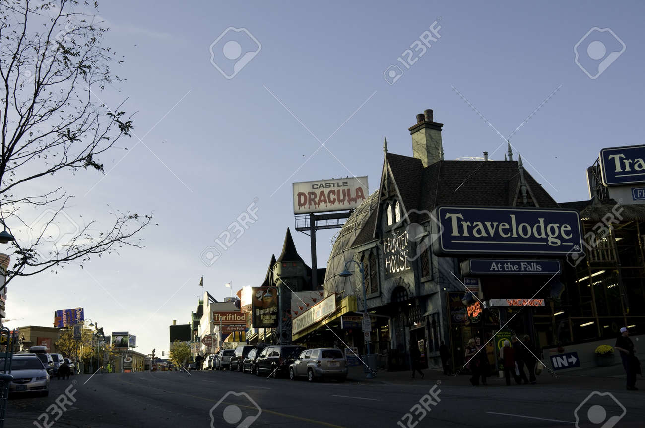 Download Clifton Hill Haunted House Niagara Falls Background
