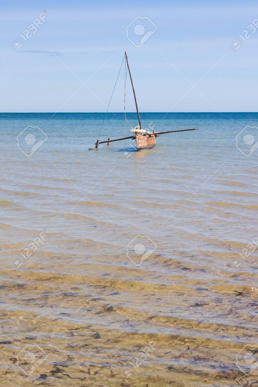 ノシベする Sakalava ピローグが マダガスカル の写真素材 画像素材 Image