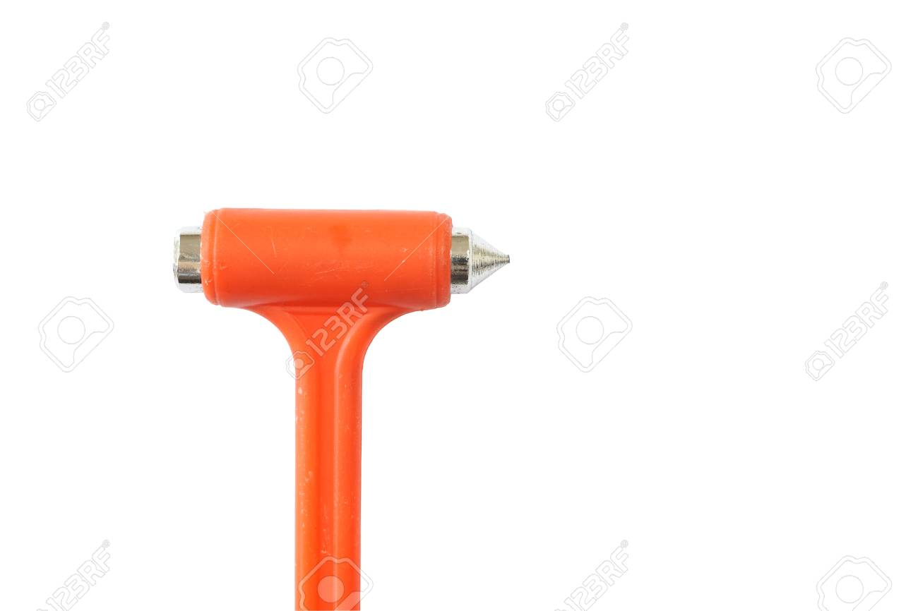 白い背景に分離された古いオレンジ ライフ ハンマー 緊急 安全のため車のガラス窓を破る鋼ハンマー の写真素材 画像素材 Image