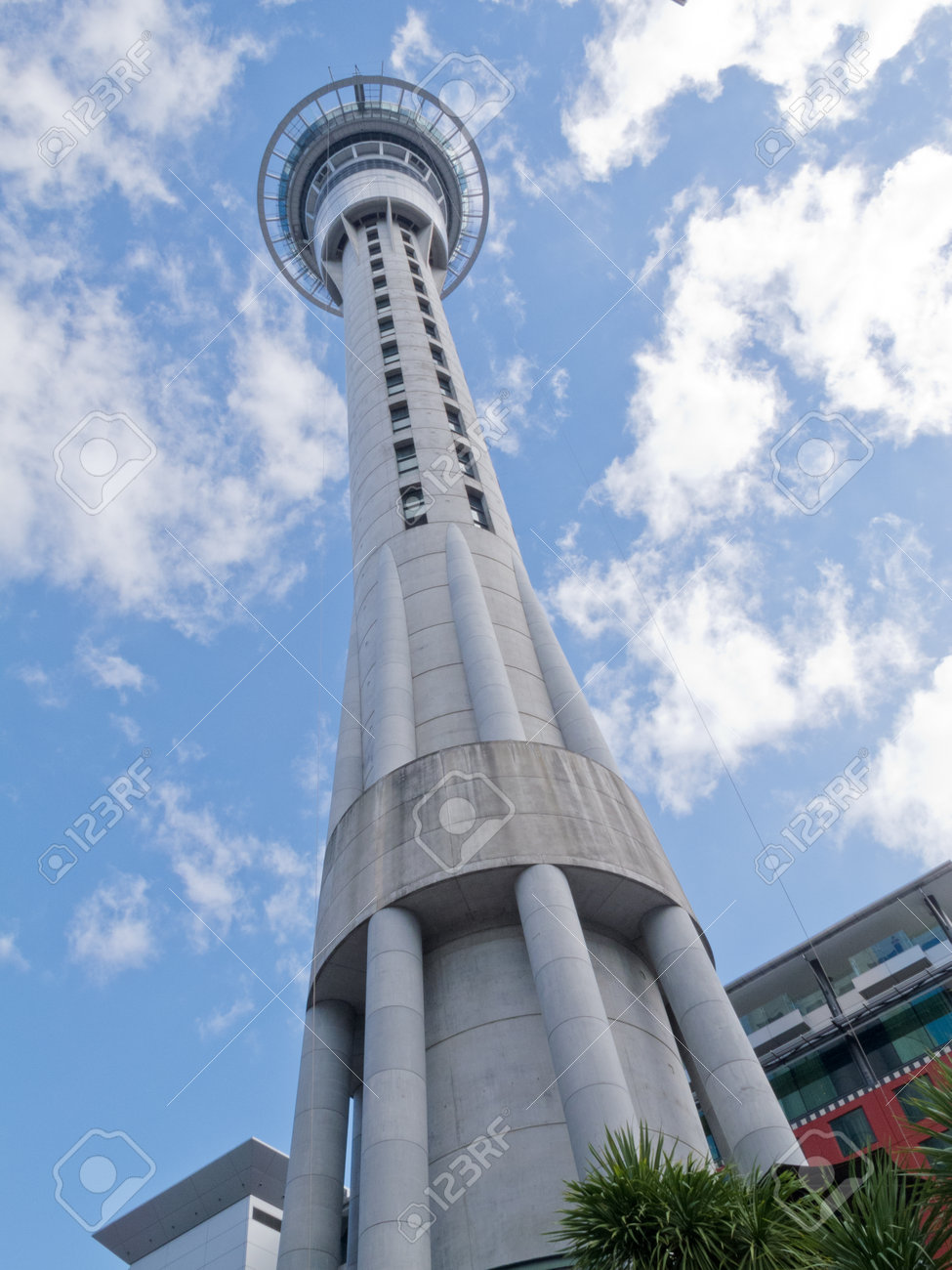 Sky Tower (Auckland) - Wikipedia