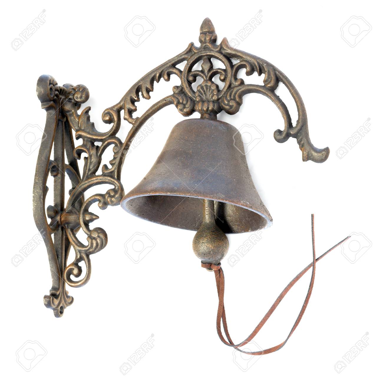 金属製アンティーク玄関の呼び鈴 孤立した画像 の写真素材 画像素材 Image