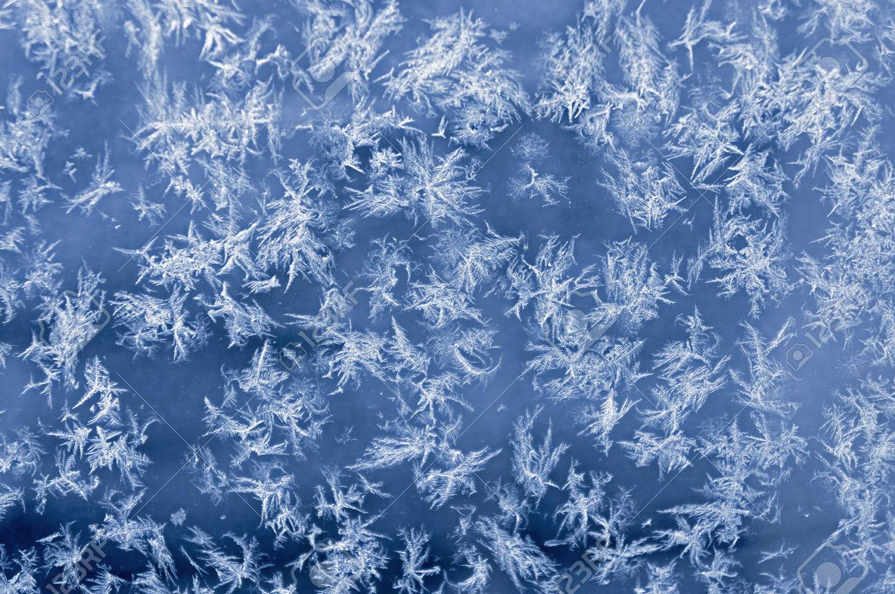 氷の結晶がガラスに美しいパターンを形成 の写真素材 画像素材 Image 氷の結晶がガラスに美しいパターンを形成 の写真素材 画像素材 Image