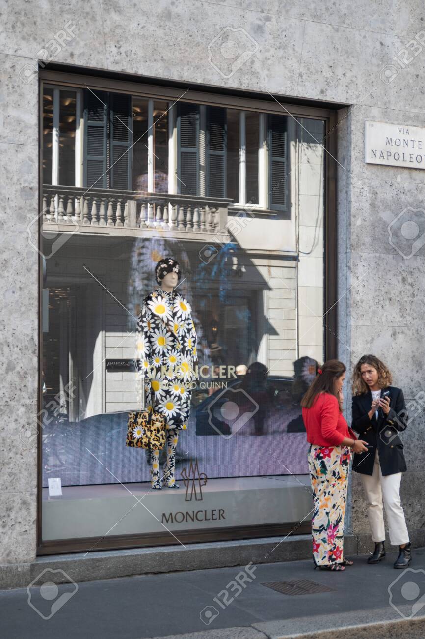 moncler montenapoleone