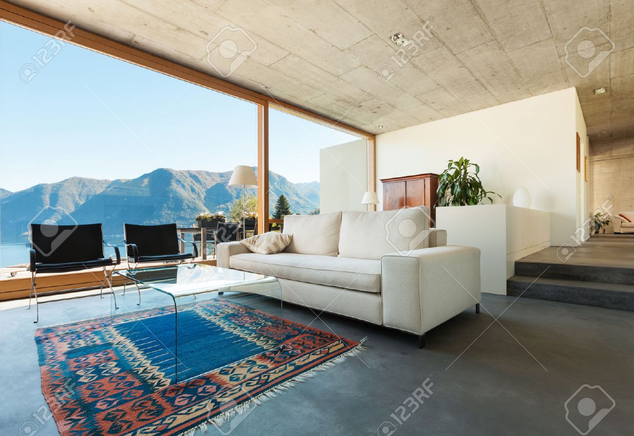 Schöne, Moderne Haus In Zement-, Innenräume, Blick Aus Dem ... Schöne, Moderne Haus In Zement-, Innenräume, Blick Aus Dem ...