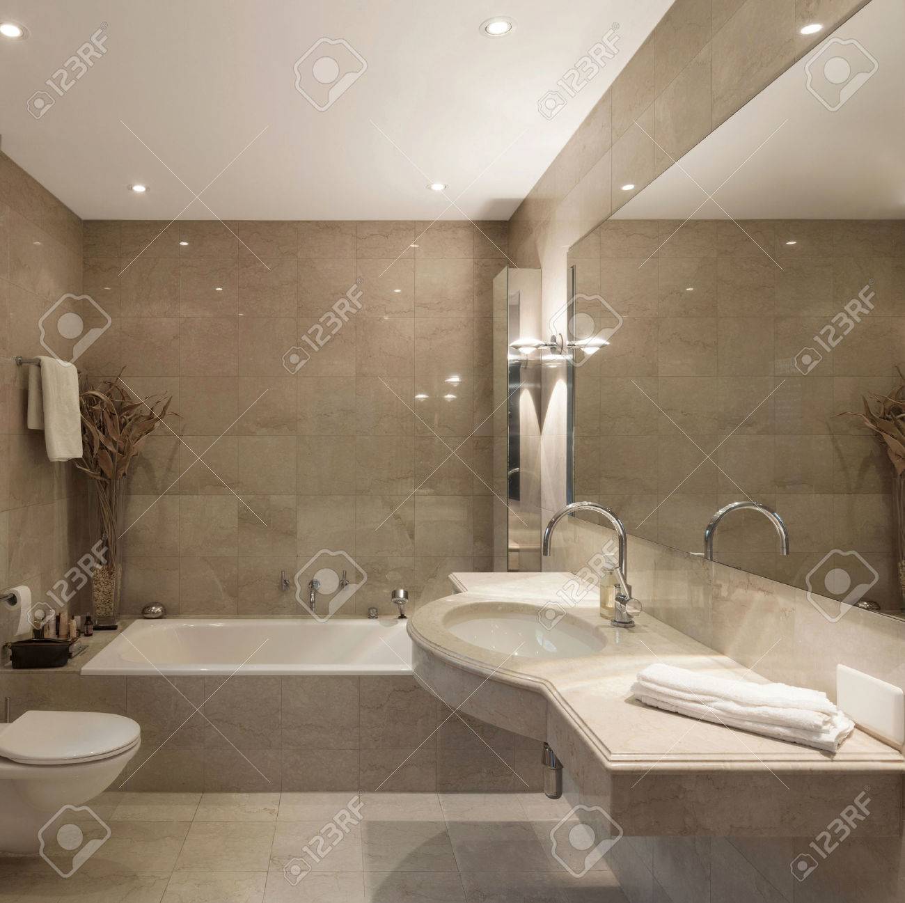 Interior De Una Casa Moderna, Cuarto De Baño, Diseño Clásico Fotos ... Interior De Una Casa Moderna, Cuarto De Baño, Diseño Clásico Fotos ...