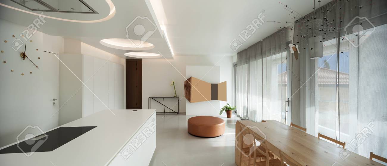 Apartamento De Lujo, Cocina Cómoda Con Comedor Y Muebles Modernos ... Apartamento De Lujo, Cocina Cómoda Con Comedor Y Muebles Modernos ...