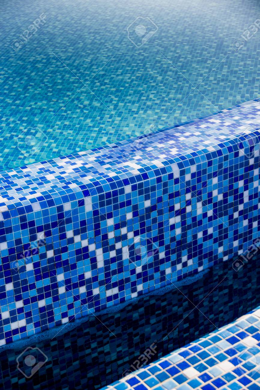 Crystal Glass Mosaic Tile Wall Stickers Kitchen Backsplash Tile Swimming Tile Floor Stickers Bathroom Shower Pool Tiles 1113