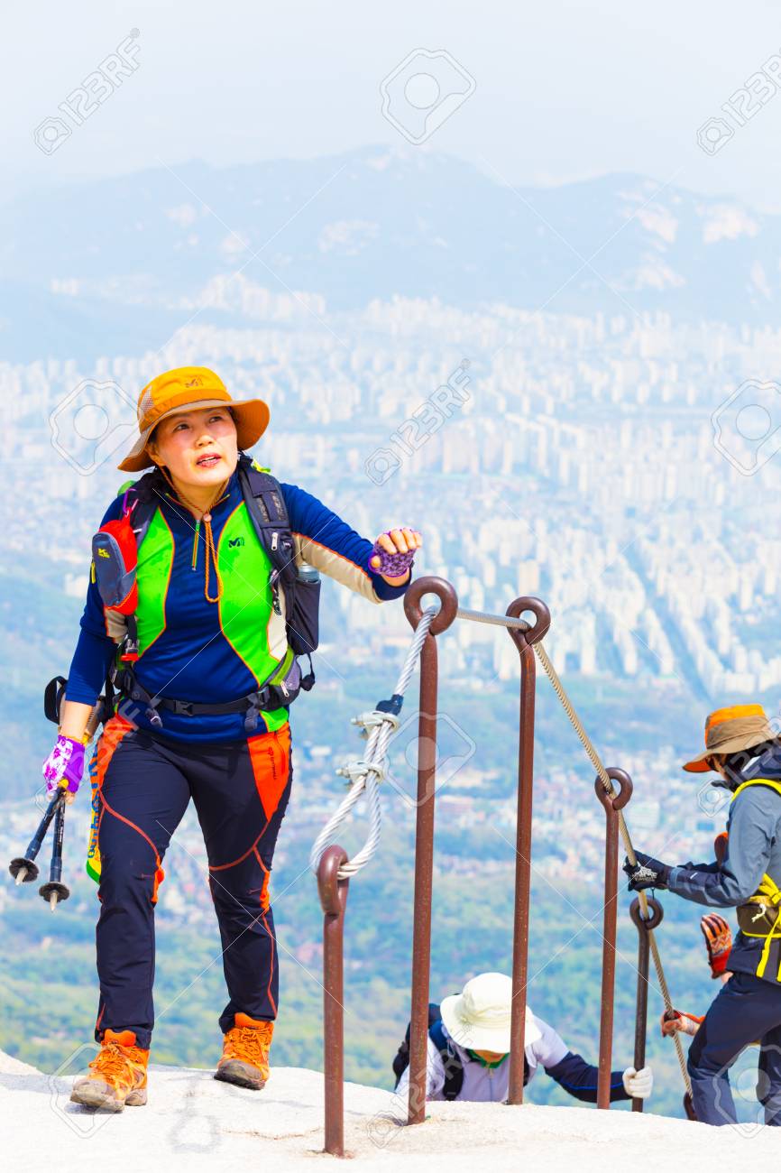 korean hiking clothes