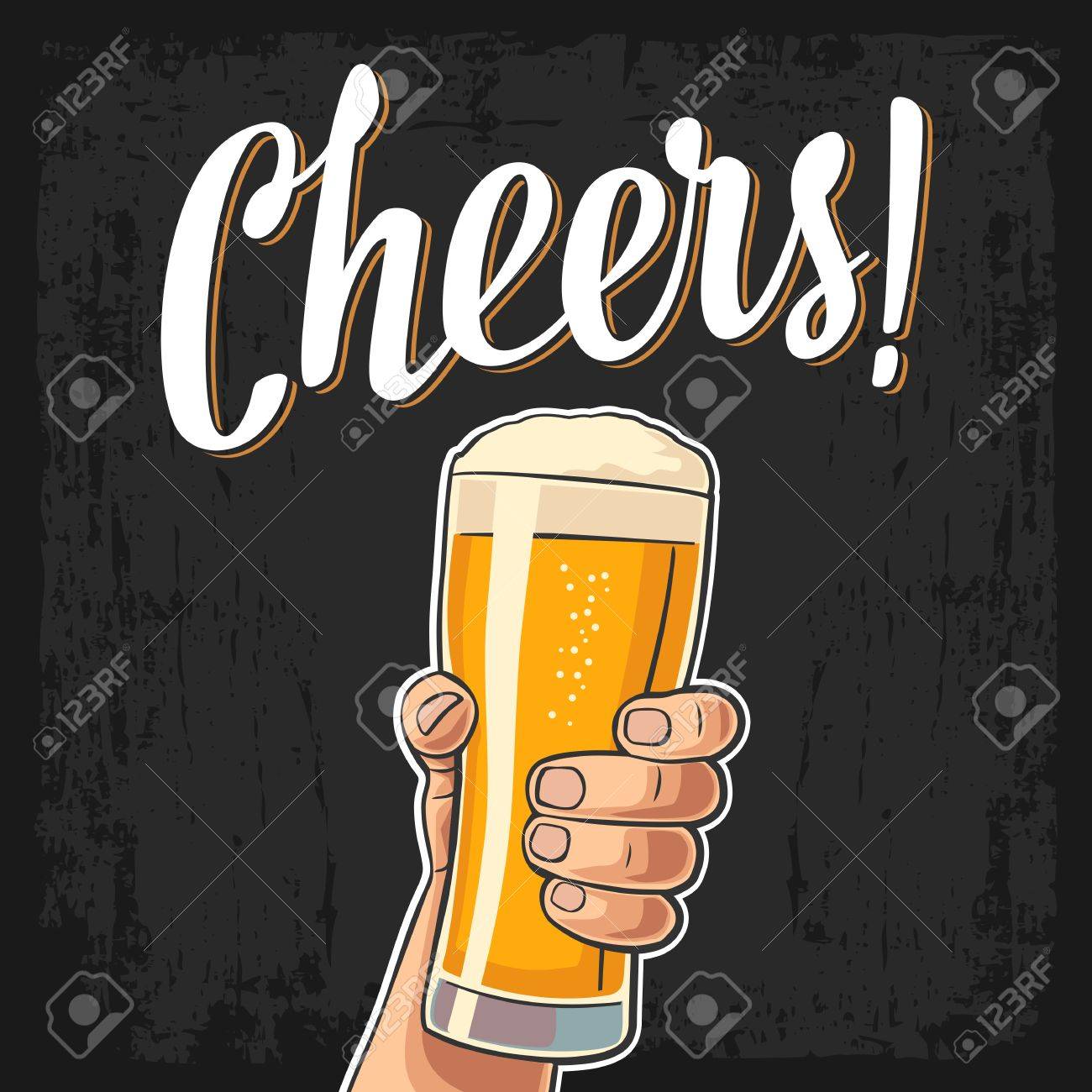 男性の手の泡で完全ビール ガラス 乾杯は乾杯レタリングです ウェブ ポスター グリーティング カード パーティーへの招待状のベクトル色フラット イラスト 暗いヴィンテージ背景上に分離 のイラスト素材 ベクタ Image