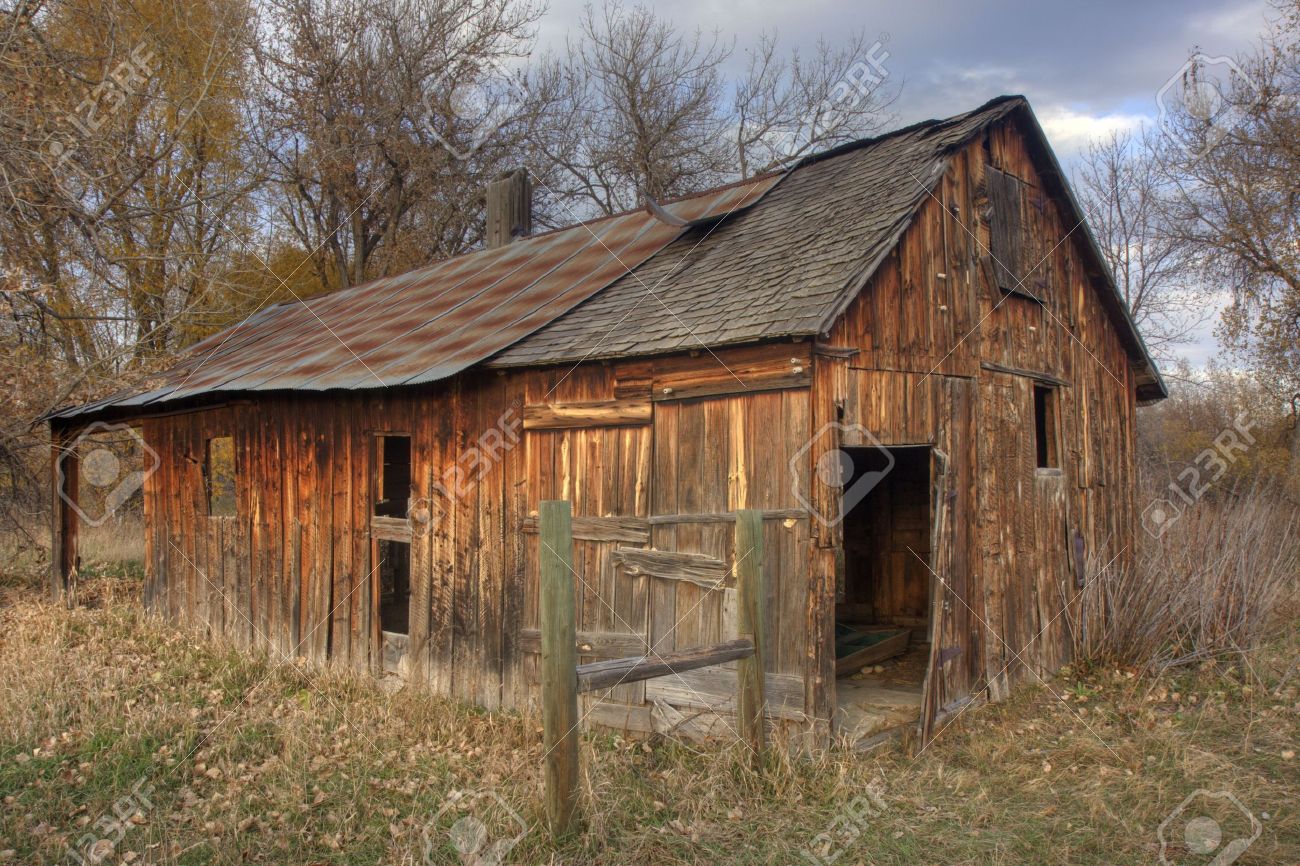 Old Abandoned Barn Or Other Farm Building In Late Fall Scenery, Colorado  Stock Photo, Picture and Royalty Free Image. Image 3800624., image size:1300x866
