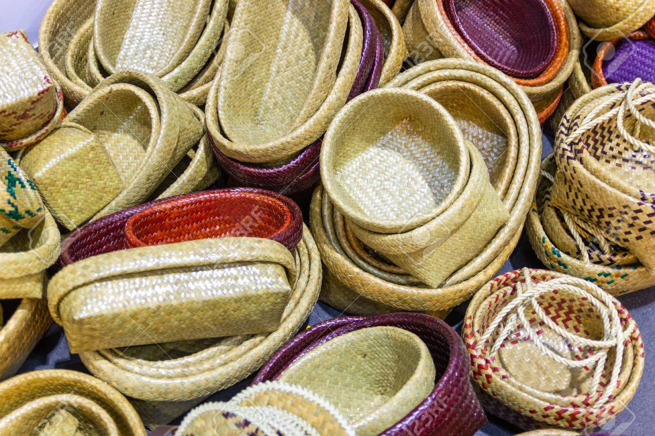 Community Products Weaving A Wicker Basket Basketry Fruit Basket Stock Photo Picture And Royalty Free Image Image 118054967
