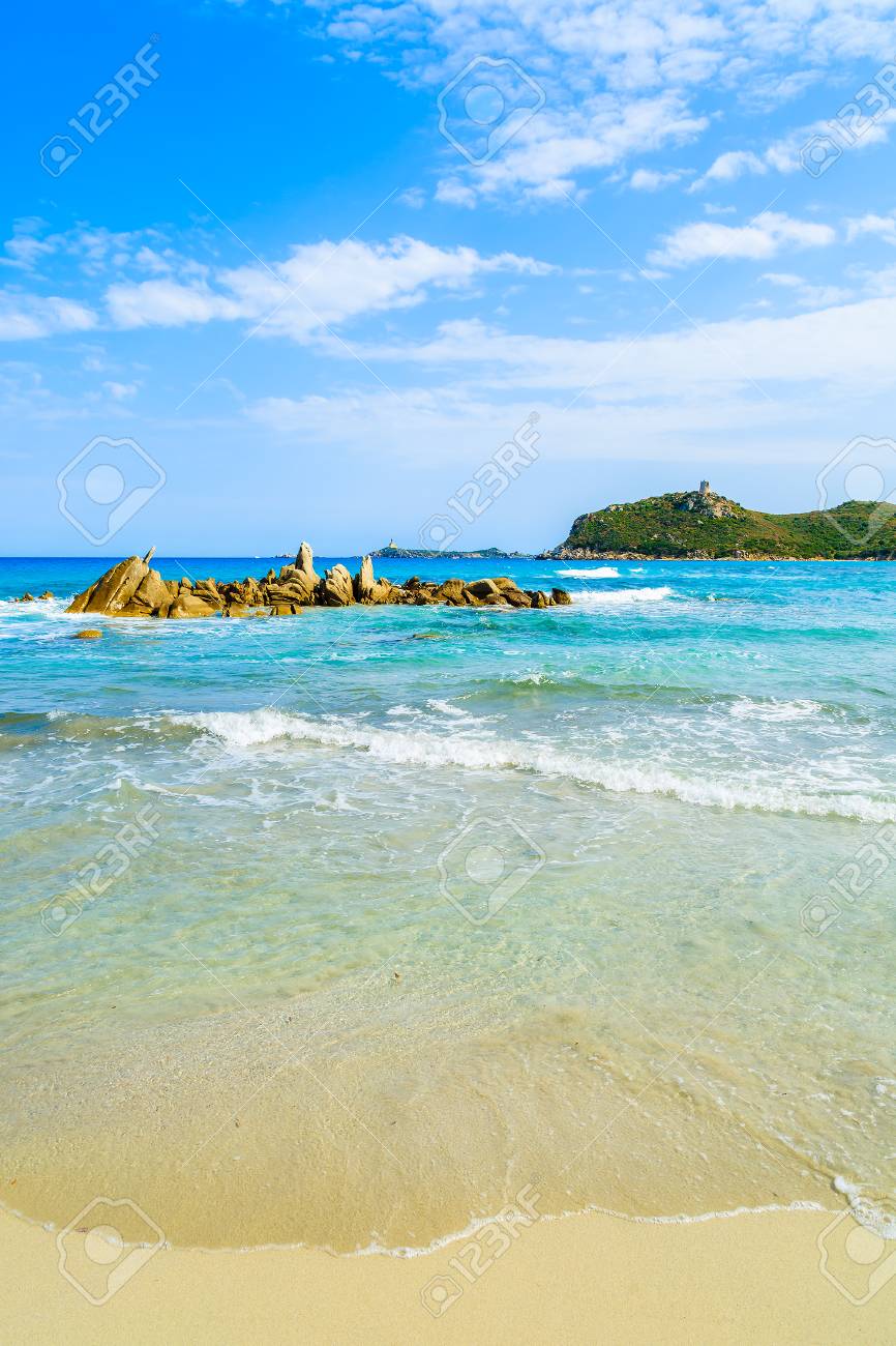 Une Vue De La Belle Plage De Sable Villasimius île De Sardaigne Italie