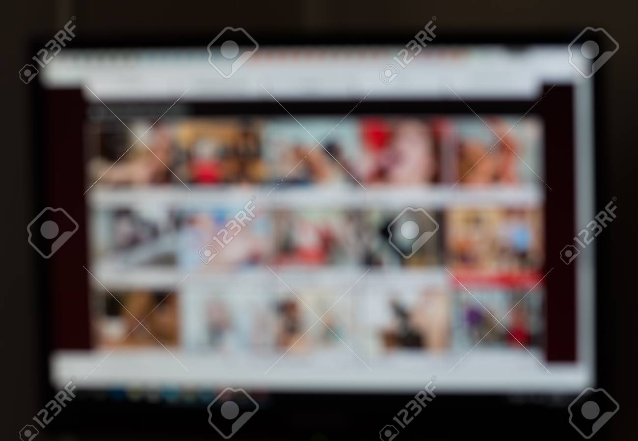 포르노 사이트. 성인용 콘텐츠 만. 온라인 포르노 개념입니다. 섹스와 Xxx 사이트. Xxx 포르노 사이트 테마 창조적 인 추상 흐림  효과 Bokeh 효과. 포르노 사이트 테마 로열티 무료 사진, 그림, 이미지 그리고 스톡포토그래피.