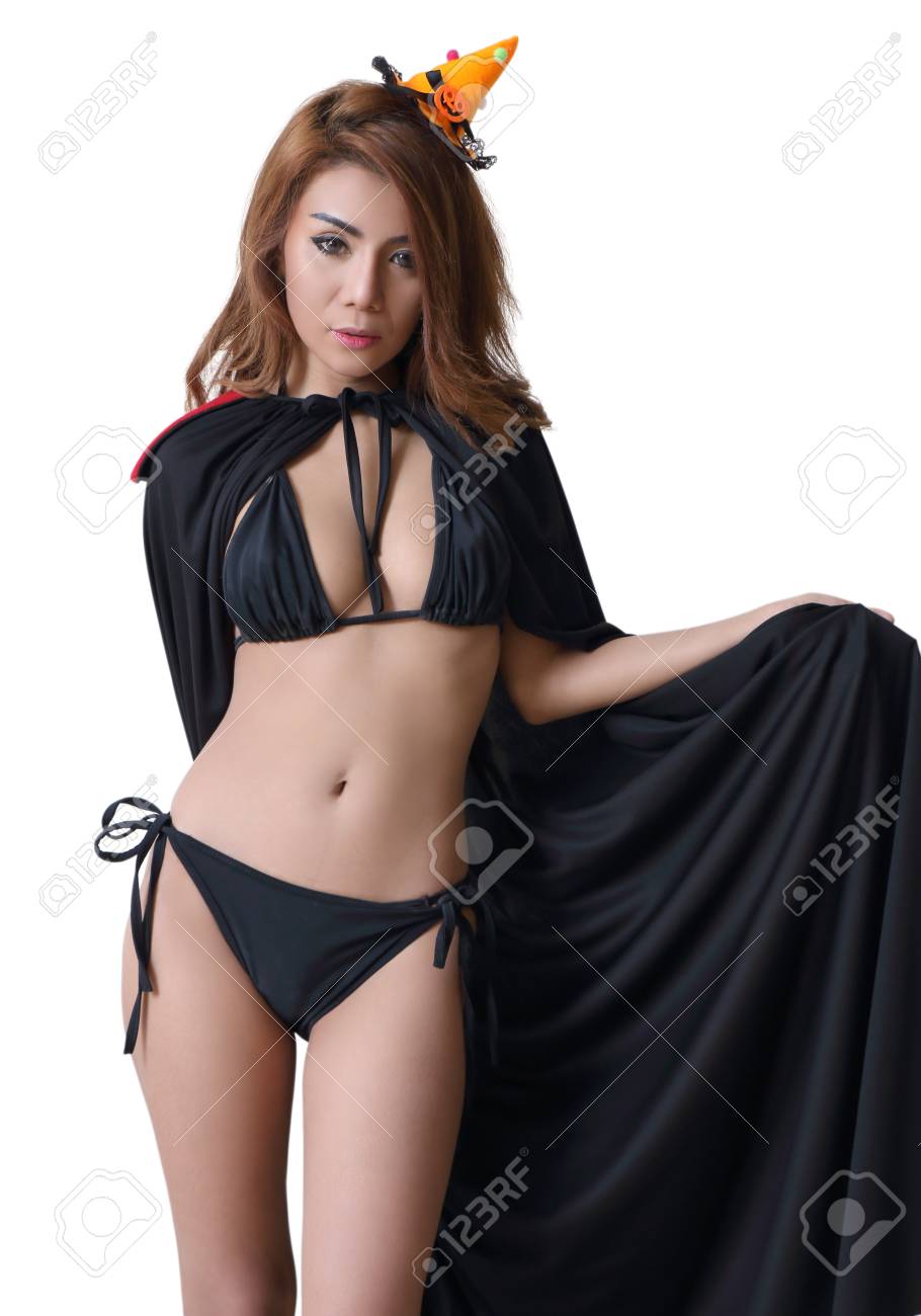 Negro Mujer Fondo Sobre Asiática En Bruja Bikini Blanco Joven N0PZn8wkXO