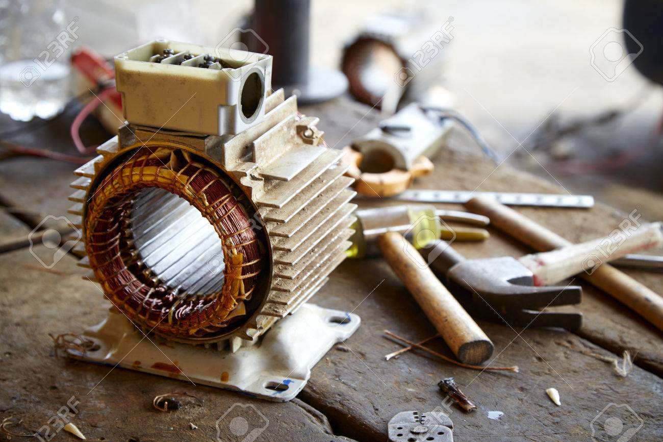 Repair Old disassemble electric motor show wiring coil during replace bearing - 79952602 Repair Old disassemble electric motor show wiring coil during replace bearing - 79952602