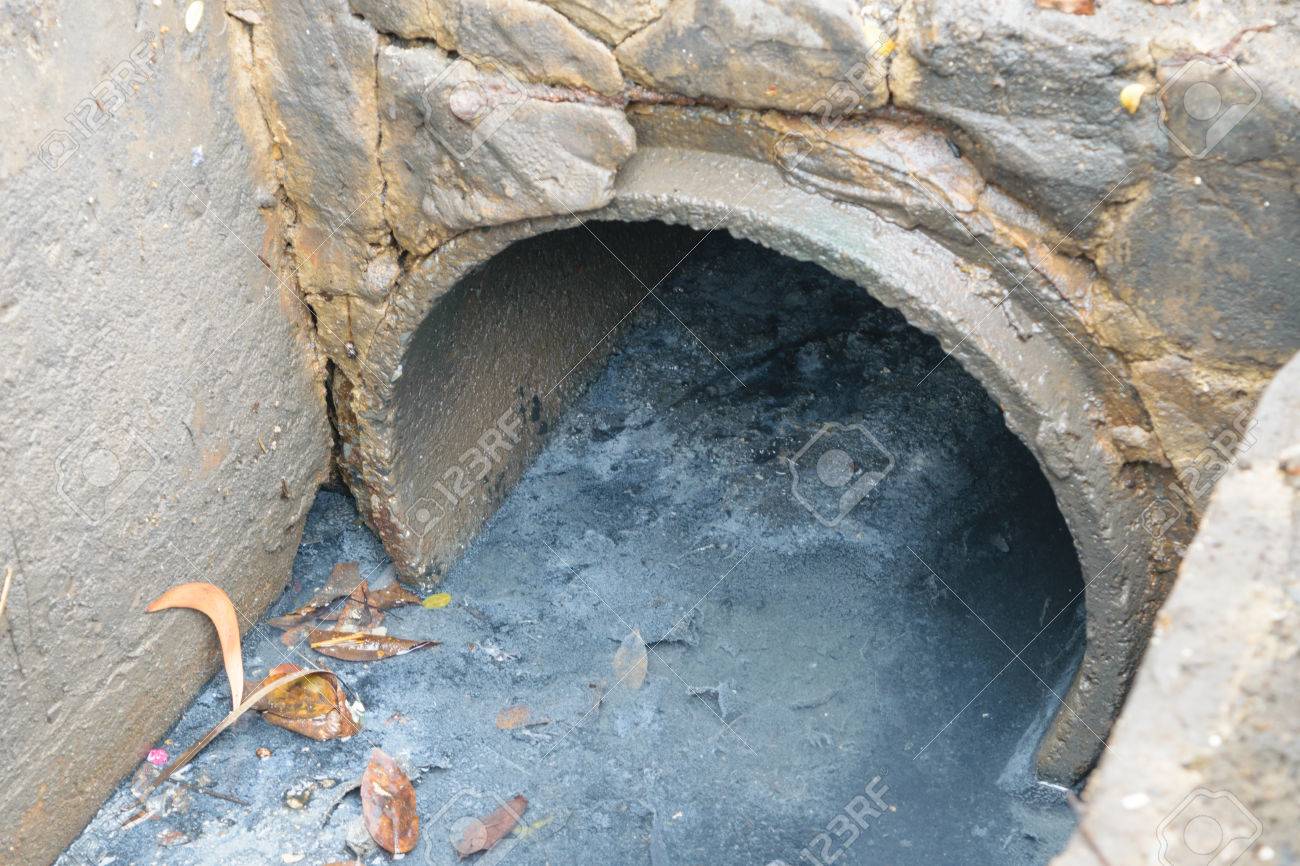 Working for drain cleaning. Problem with the drainage system. - 49071505 Working for drain cleaning. Problem with the drainage system. - 49071505