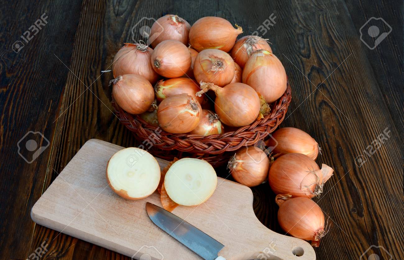 バスケットに黄色い玉ねぎがたくさん の写真素材 画像素材 Image バスケットに黄色い玉ねぎがたくさん の写真素材 画像素材 Image