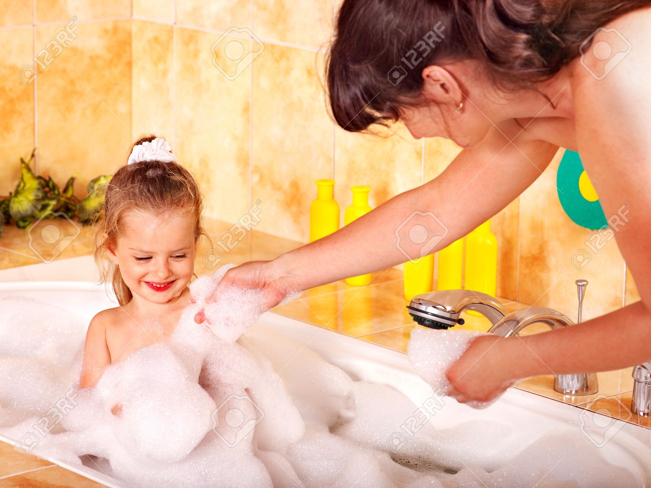 сын мама в бане