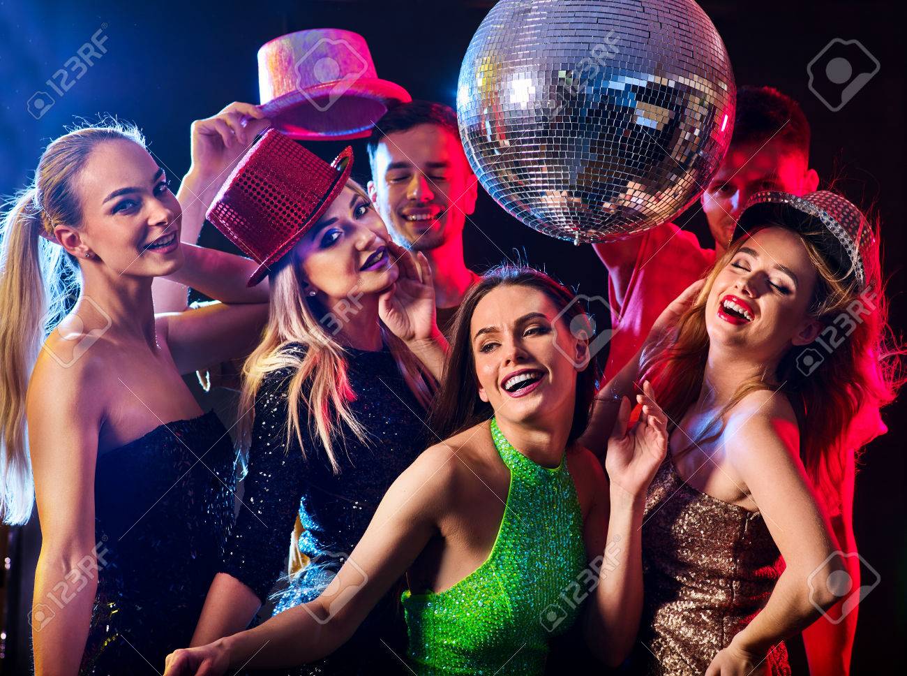 What to put on a disco for guys and girls What to put on a disco for guys and girls