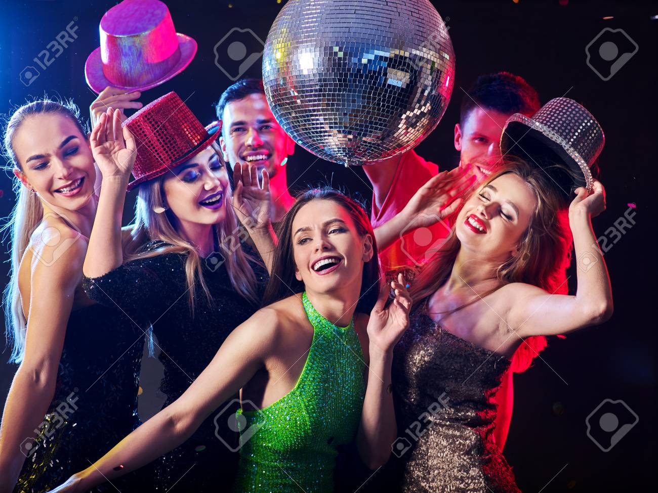 What to put on a disco for guys and girls What to put on a disco for guys and girls