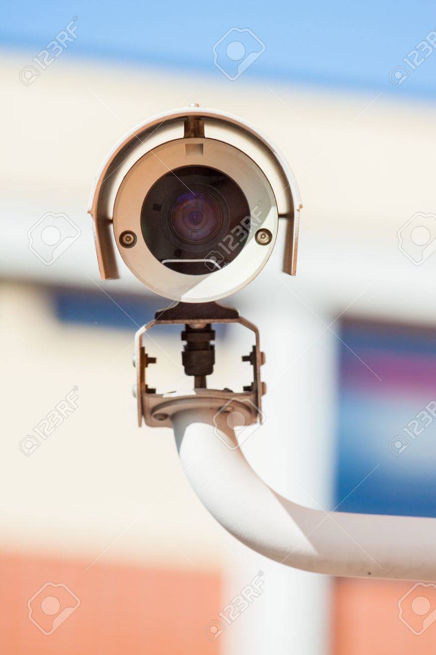 Security camera facing forward and scaning movement for security breach - 17031544 Security camera facing forward and scaning movement for security breach - 17031544