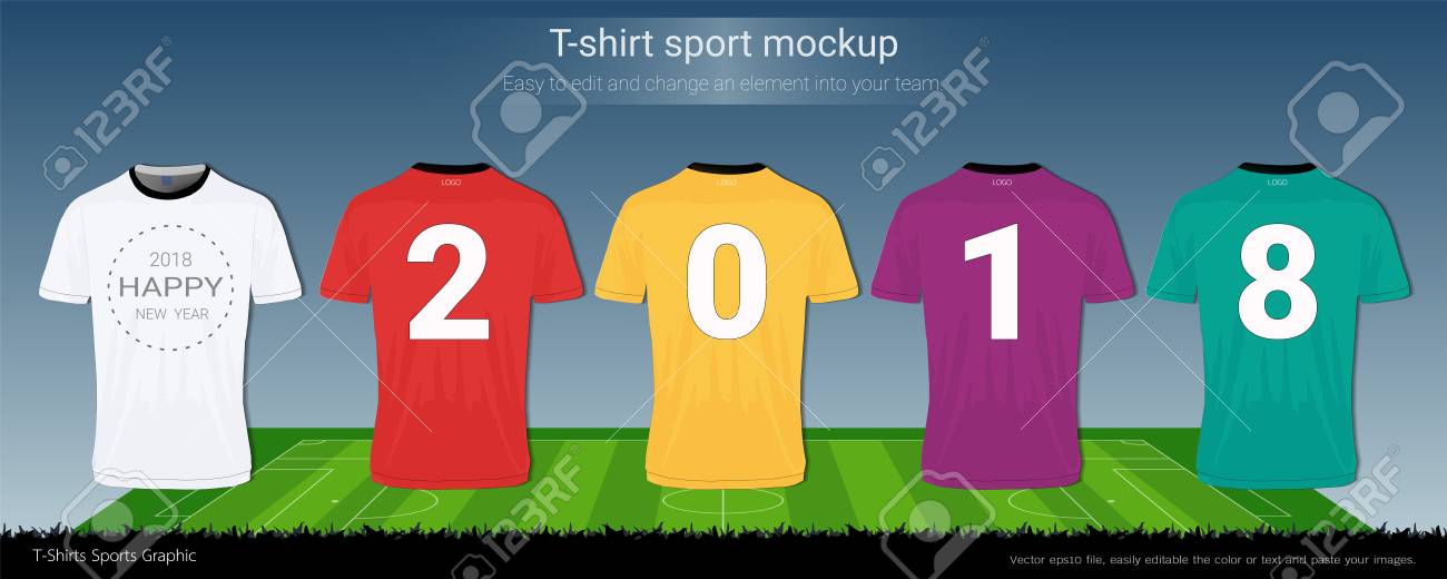 Camiseta Deporte Mock-up Para El Concepto De Año Nuevo 2018 Feliz Con Fútbol Jugar Fondo De Campo . Sólo Y 2017 De Tiro Y Se Puede Quitar Fácilmente Para Añadir Añadir