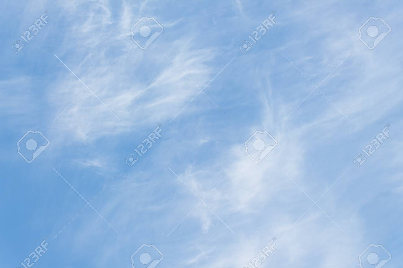 ソフト フォーカス 青い空 広大な青空と雲白美しいフワフワの雲の動き 背景の理想的な使用 の写真素材 画像素材 Image ソフト フォーカス 青い空 広大な青空と雲白美しいフワフワの雲の動き 背景の理想的な使用 の写真素材 画像素材 Image
