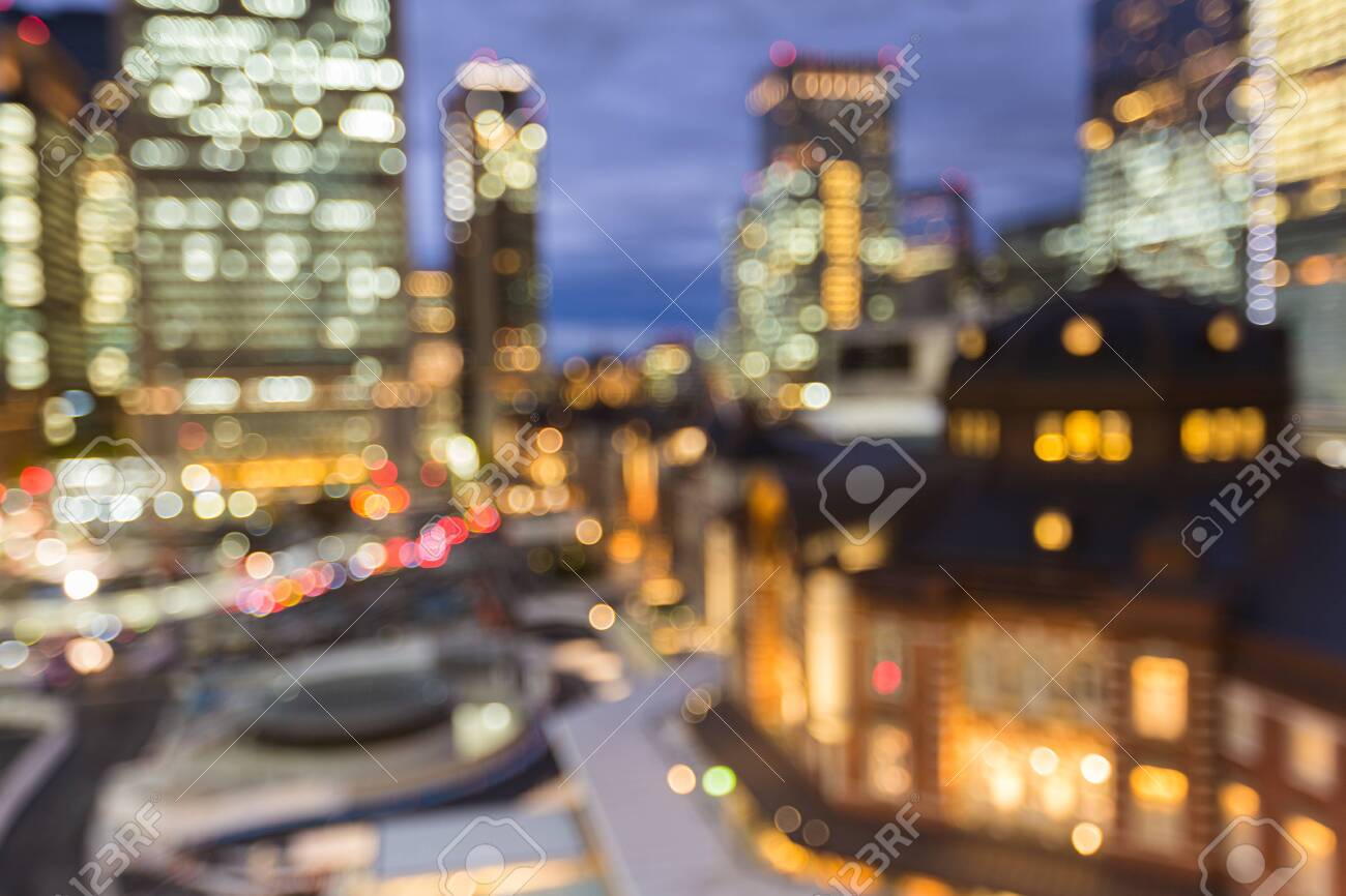 ぼけボケ光東京鉄道駅の夜景 の写真素材 画像素材 Image