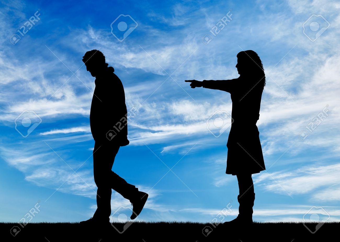 Concepto De Engano Y Traicion Silueta De La Mujer Rompe La