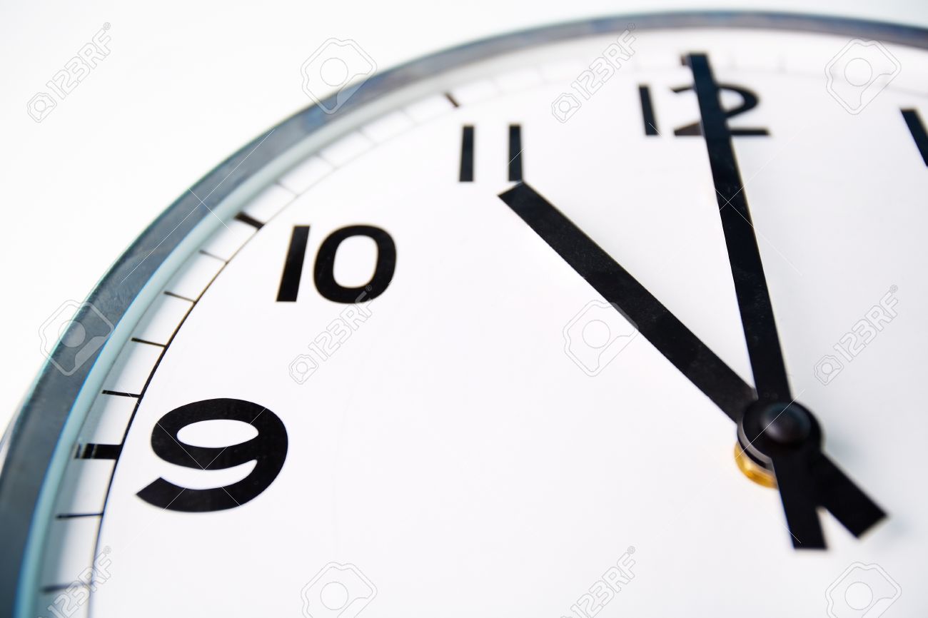 11 O クロックを示す時計の文字盤のマクロ撮影 の写真素材 画像素材 Image