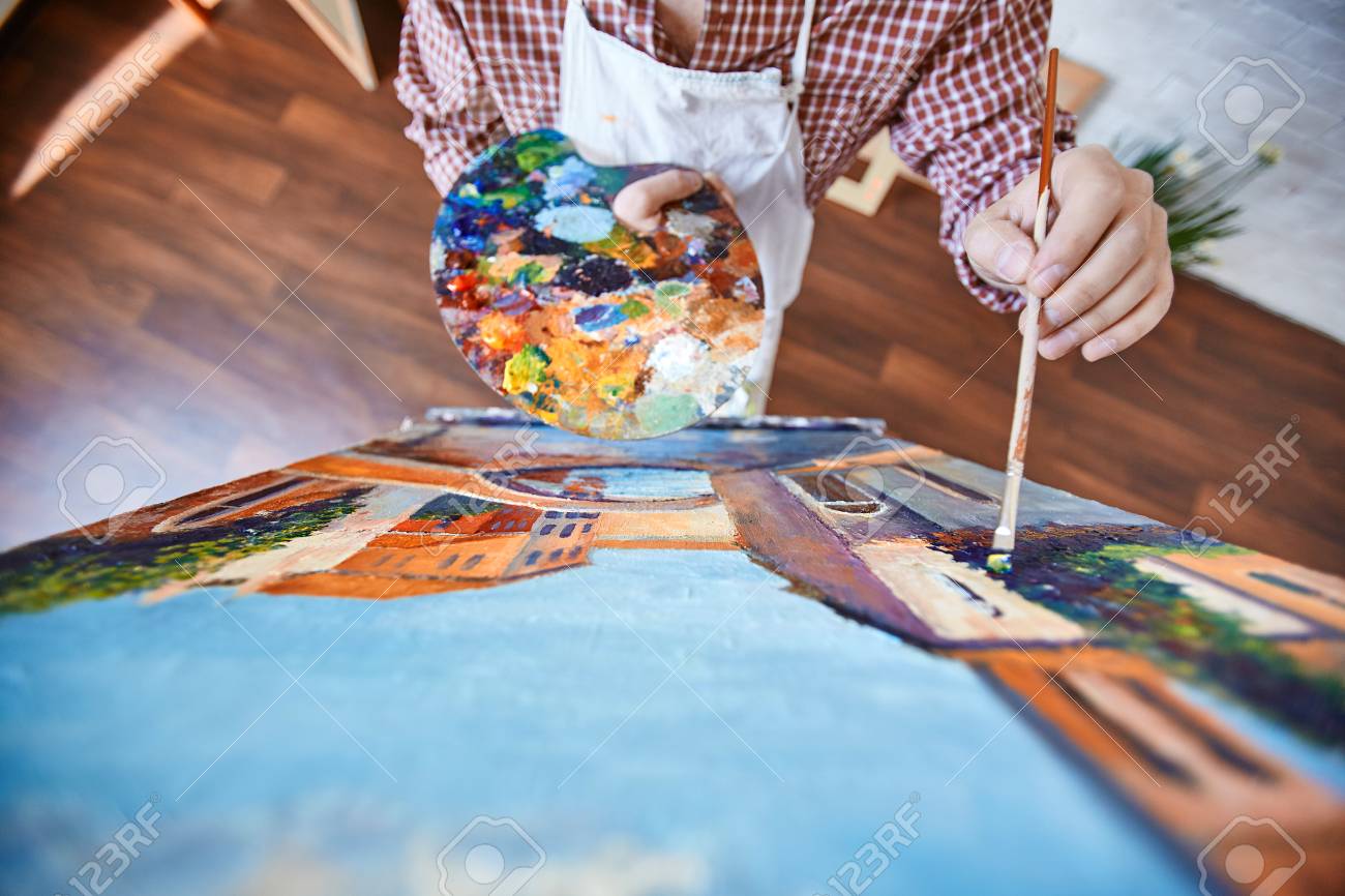 筆とパレットの絵を描くアーティスト の写真素材 画像素材 Image 筆とパレットの絵を描くアーティスト の写真素材 画像素材 Image