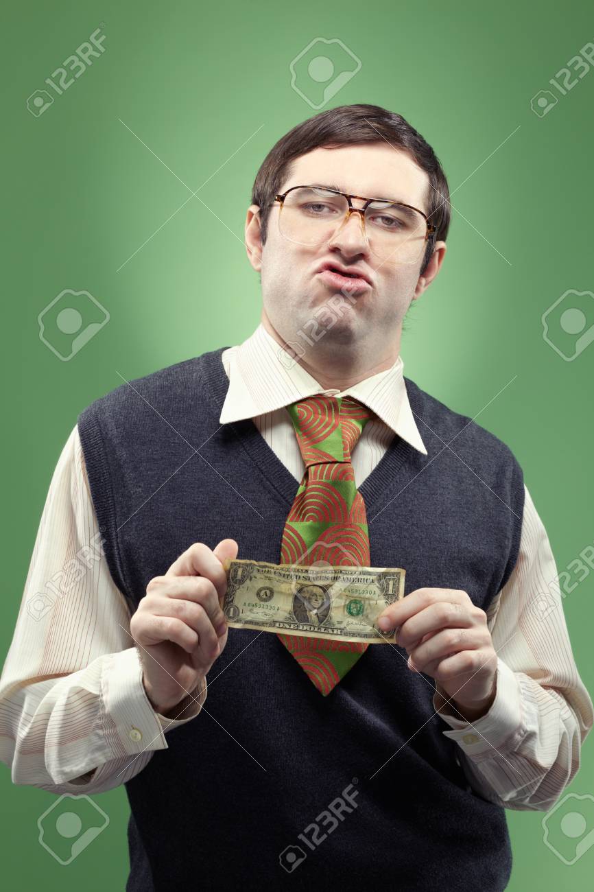 Empollón altanera que muestra un billete de dólar de los ... Claus dalby juledekorationer