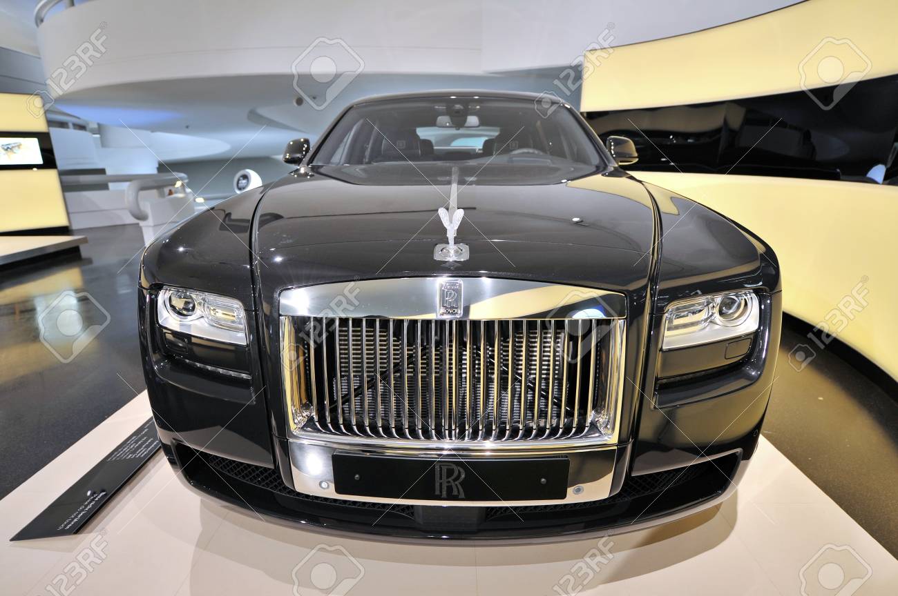 MUNICH - JUNE 8: Black Rolls Royce Phantom Limousine On Display In BMW  Museum On June 8, 2013 In Munich Stock Photo, Picture and Royalty Free  Image. Image 23673131., image size:1300x864