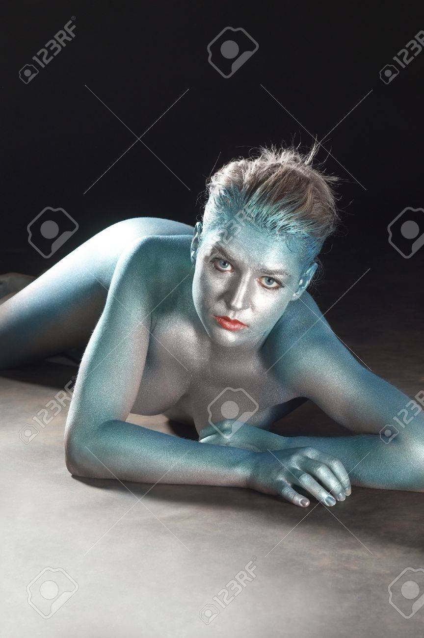 bodypainted girls Studio Photography Of A Metallic Bodypainted Girl In Dark Back Stock Photo,  Picture and Royalty Free Image. Image 11332991.