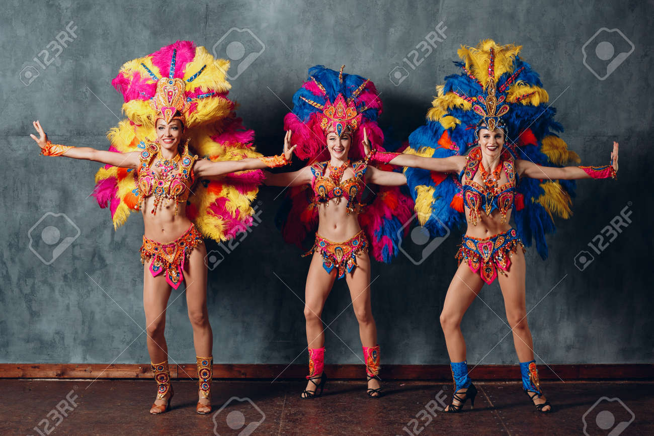 サンバ衣装 フルセット 送料込！ 本格的！ブラジル直輸入！豪華サンバ衣装フルセット - メルカリ