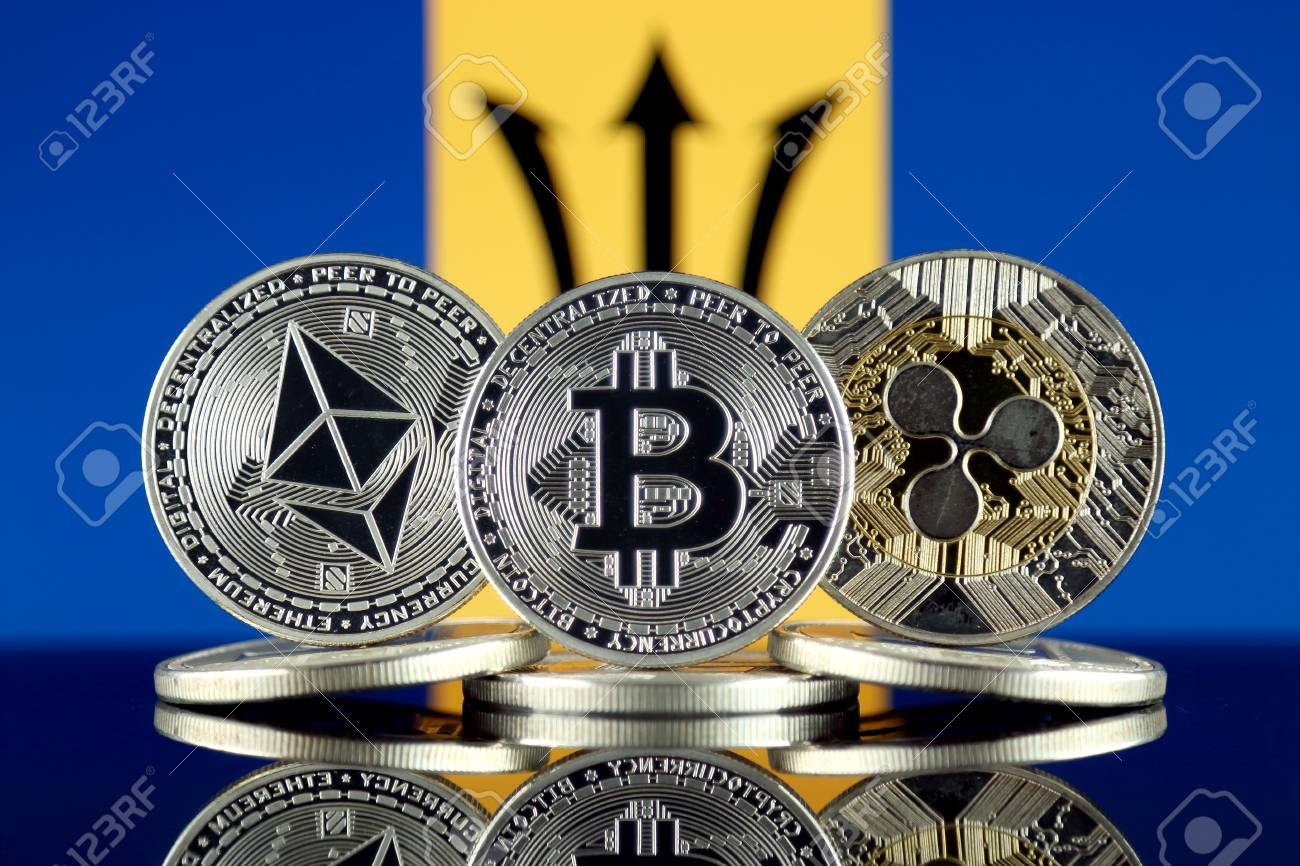 이더리움(eth), 비트코인(btc), 리플(xrp) 및 바베이도스 플래그의 물리적 버전. 시가 총액 기준 상위 3개 암호화폐. 로열티  무료 사진, 그림, 이미지 그리고 스톡포토그래피. Image 109058831