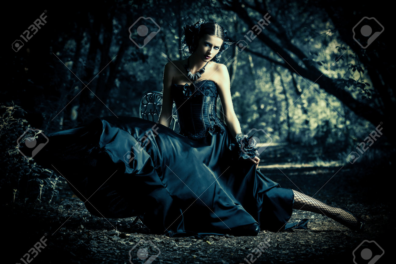 beautiful gothic dresses